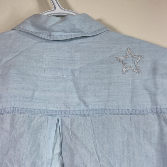 Effortless Style: NWT Rails Button-Up Shirt - Size XS, Light Blue - Picture 10 of 16